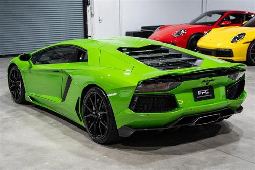 2016 Lamborghini Aventador LP700-4