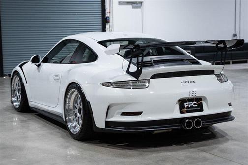 White 2016 Porsche 911 GT3 RS