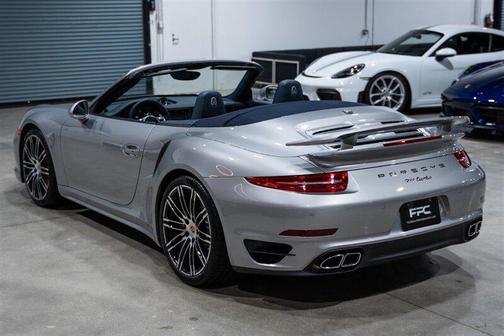 GT Silver Metallic 2015 Porsche 911 Turbo