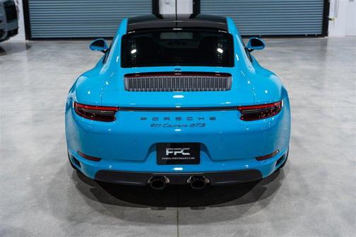 2018 Porsche 911 Carrera GTS