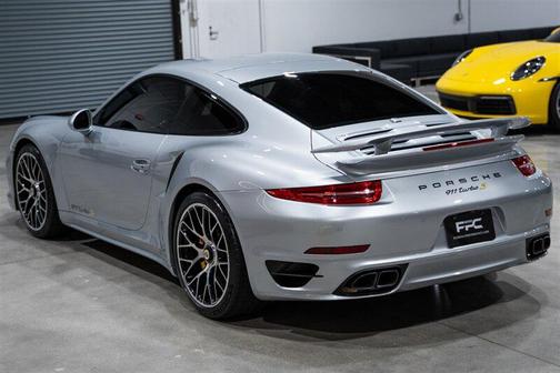 2014 Porsche 911 Turbo S