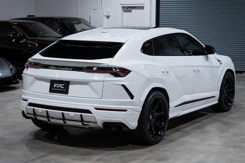 2019 Lamborghini Urus 