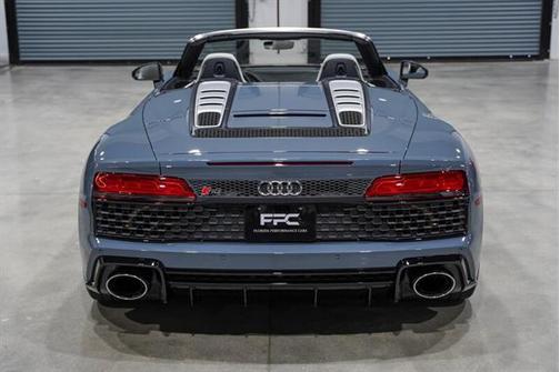 2022 Audi R8 5.2 V10 performance