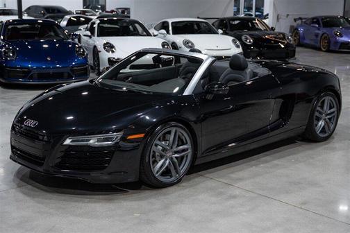 Phantom Black Pearl Effect 2014 Audi R8 4.2 Spyder quattro