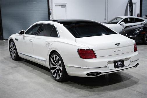 2022 Bentley Flying Spur V8