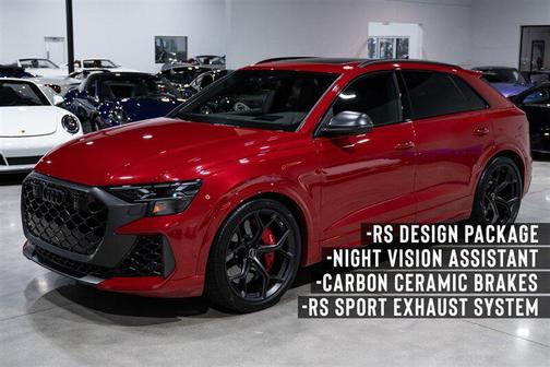 Chili Red Metallic 2025 Audi RS Q8 4.0T