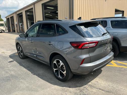 2023 Ford Escape ST-Line Elite