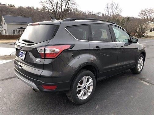 Photo 5 of 26 of 2018 Ford Escape SE