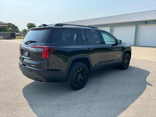 2023 GMC Acadia AWD AT4
