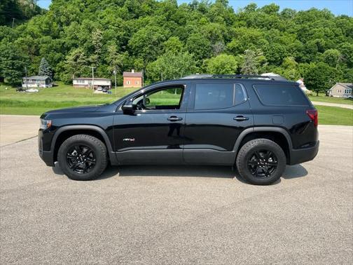 2023 GMC Acadia AWD AT4