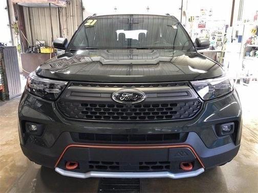 Photo 5 of 30 of 2021 Ford Explorer Timberline