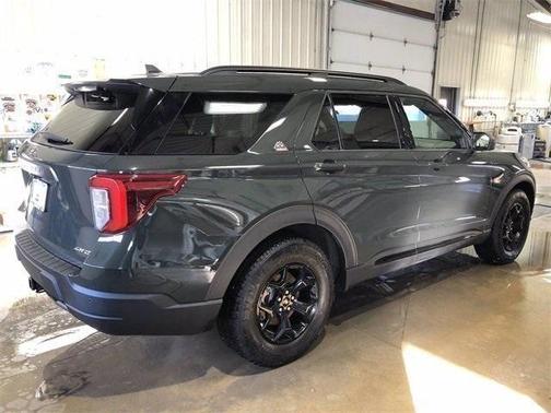 Photo 3 of 30 of 2021 Ford Explorer Timberline