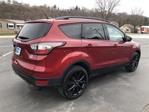 Photo 5 of 26 of 2018 Ford Escape SE