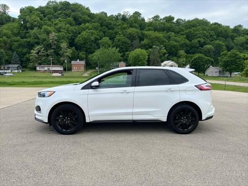 2022 Ford Edge ST Line