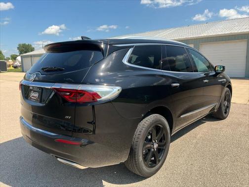 2023 Buick Enclave Essence AWD