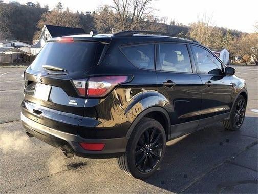 Photo 5 of 25 of 2018 Ford Escape SEL