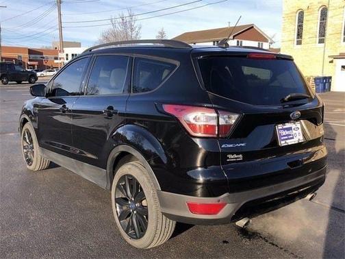 Photo 3 of 25 of 2018 Ford Escape SEL