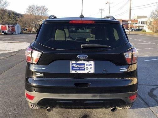 Photo 4 of 25 of 2018 Ford Escape SEL
