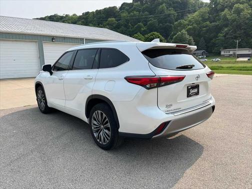 2021 Toyota Highlander Platinum