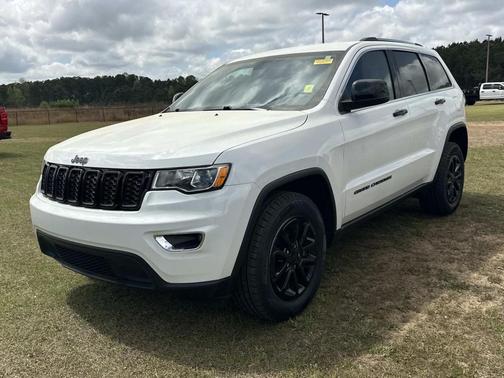 2021 Jeep Grand Cherokee Laredo