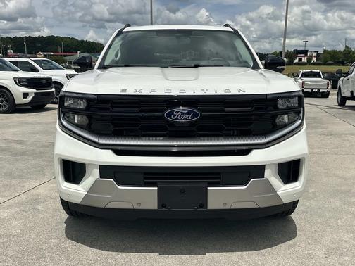 STAR WHITE MET TRI-COAT 2026 Ford Expedition Platinum