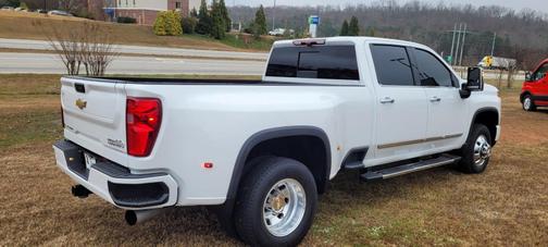 2025 Chevrolet Silverado 3500 High Country