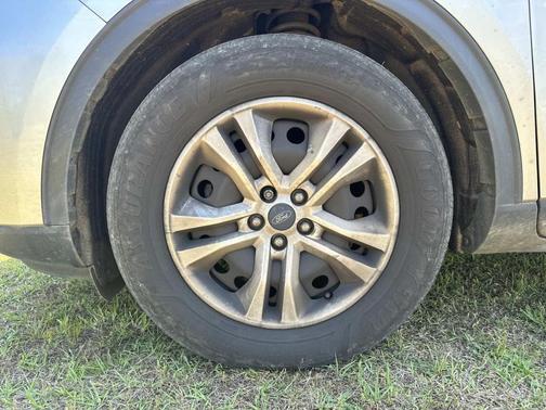 ICONIC SILVER 2021 Ford Escape S