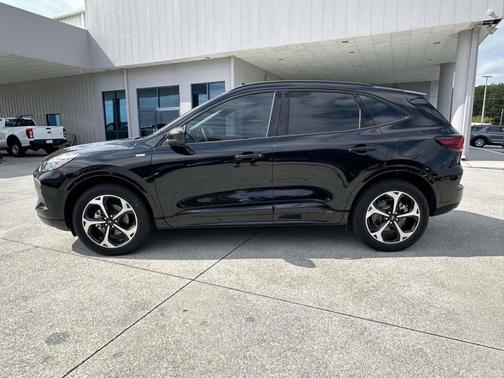 2024 Ford Escape ST-Line Elite