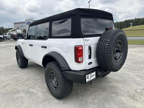 2025 Ford Bronco BASE 4 DOOR 4X4