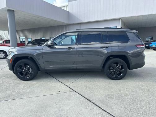 2022 Jeep Grand Cherokee L Altitude