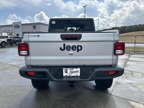 2022 Jeep Gladiator Sport S