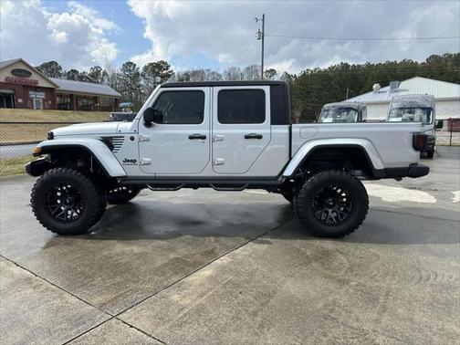 2022 Jeep Gladiator Sport S