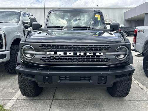 SHADOW BLACK 2024 Ford Bronco Badlands