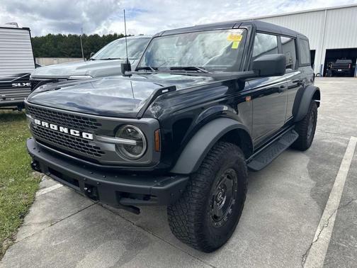 SHADOW BLACK 2024 Ford Bronco Badlands