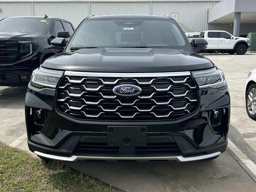 Agate Black Metallic 2026 Ford Explorer Platinum