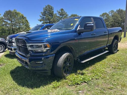 Patriot Blue Pearlcoat 2024 RAM 2500 Laramie Crew Cab 4x4 6'4' Box