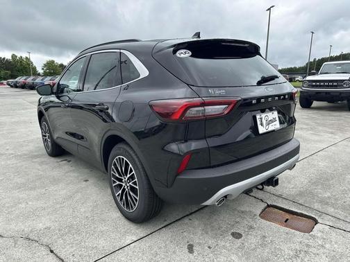 2025 Ford Escape PHEV Base