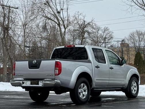 Radiant Silver 2010 Nissan Frontier SE