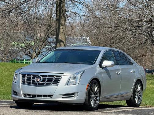 Radiant Silver Metallic 2014 Cadillac XTS Premium