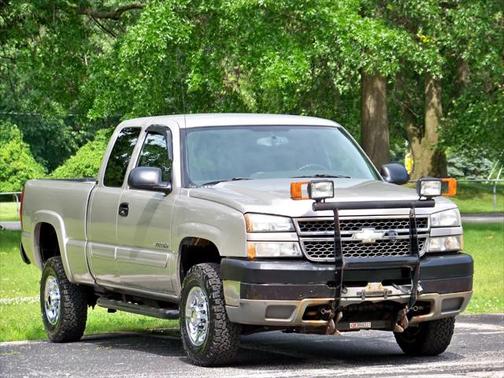 2005 Chevrolet Silverado 2500 LS H/D Extended Cab