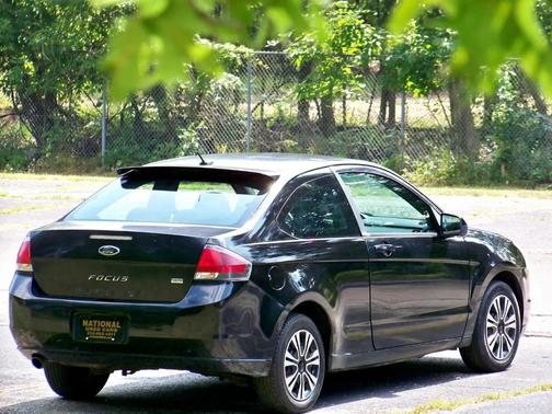2009 Ford Focus SES