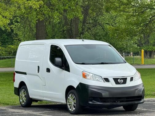Fresh Powder 2013 Nissan NV200 S