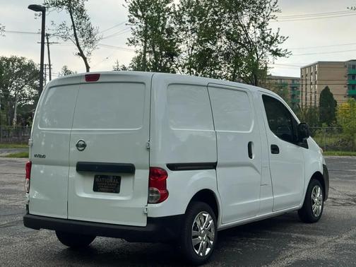 Fresh Powder 2013 Nissan NV200 S