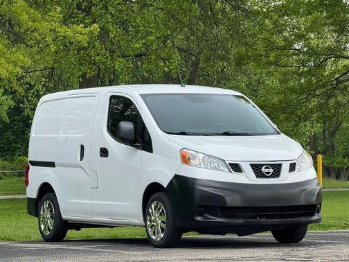 Fresh Powder 2013 Nissan NV200 S