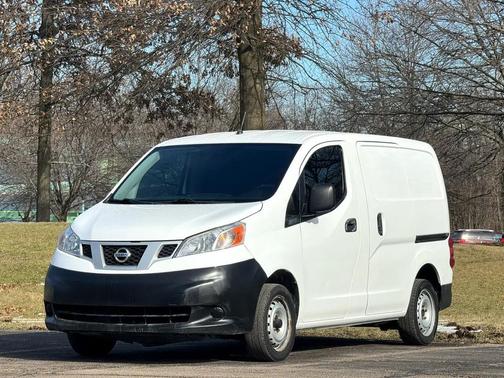 Fresh Powder 2013 Nissan NV200 S