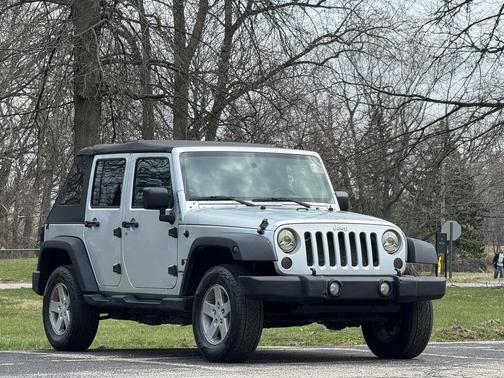 Silver 2008 Jeep Wrangler Unlimited X