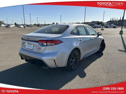 2025 Toyota Corolla Hybrid SE