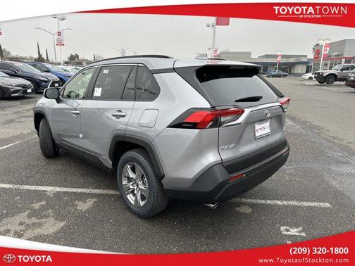 2025 Toyota RAV4 Hybrid LE