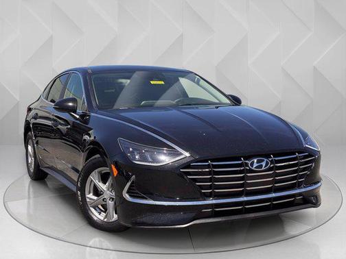 2022 Hyundai SONATA SE