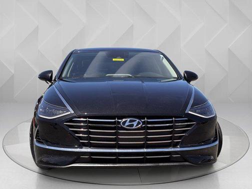 2022 Hyundai SONATA SE